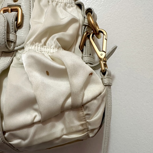 💯Authentic PRADA BOLSA NAPPA GAUFRE OFF WHITE - Picture 11 of 11